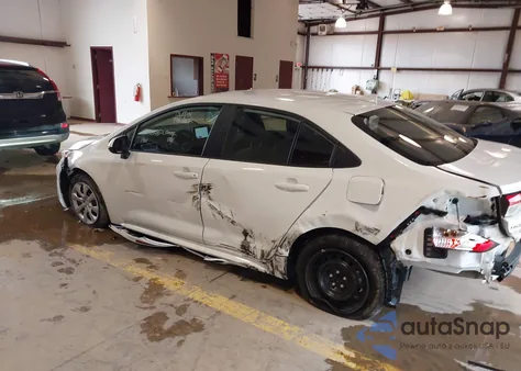 2024 Toyota Corolla Le z USA, uszkodzony, nr VIN 5YFB4MDE4RP220349